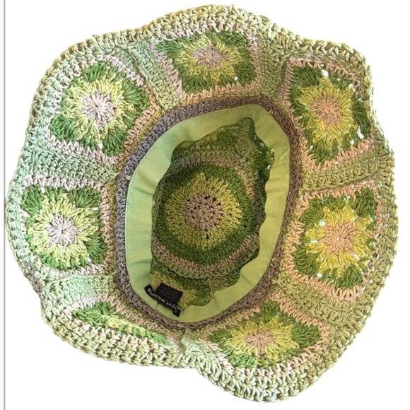 Steve Madden Green Crocheted Paper Yarn Scalloped Brim Bucket Hat OS - Picture 4 of 12